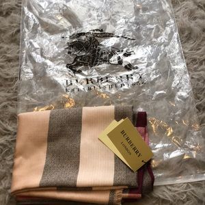 Burberry satin scarf